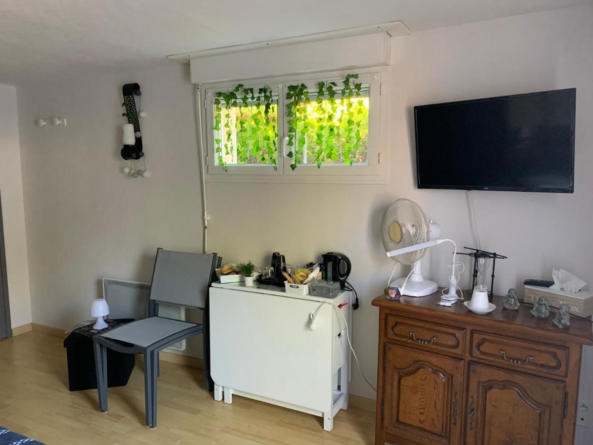 Une Agreable Chambre Independante Rilhac-Rancon エクステリア 写真